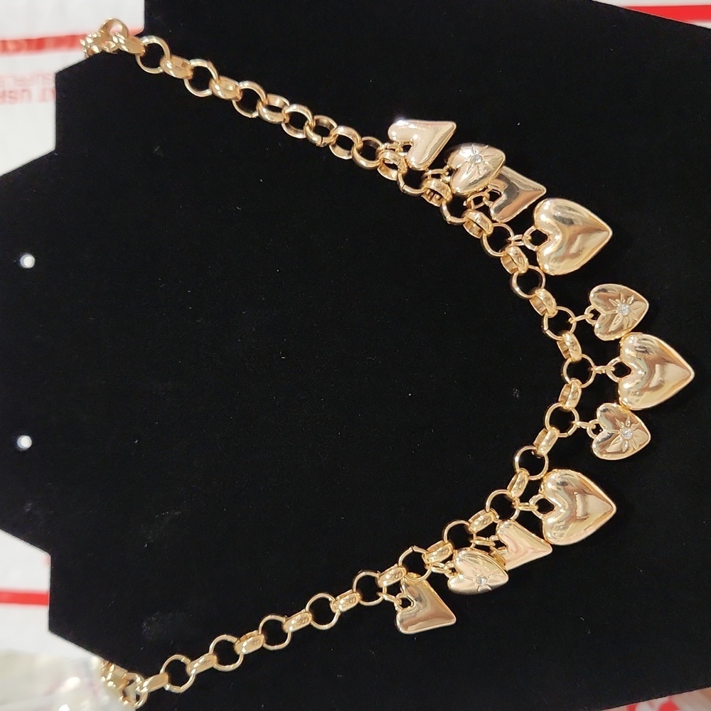 💛🔹️ Persimmon🔹️ Golden Tone Hearts Charm Necklace